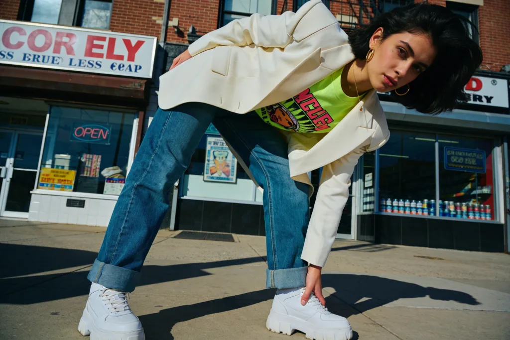 13 80s Mom Jeans Outfit: Retro Chic Revival